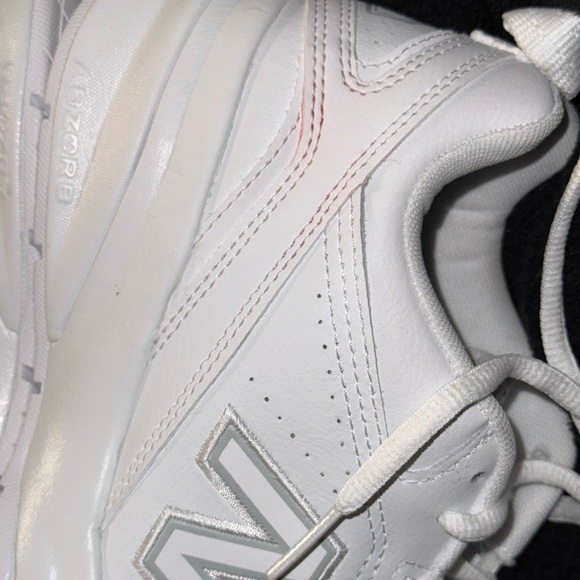 New Balance White Sneakers Breathable Low-Top Comfort - Picture 13 of 15